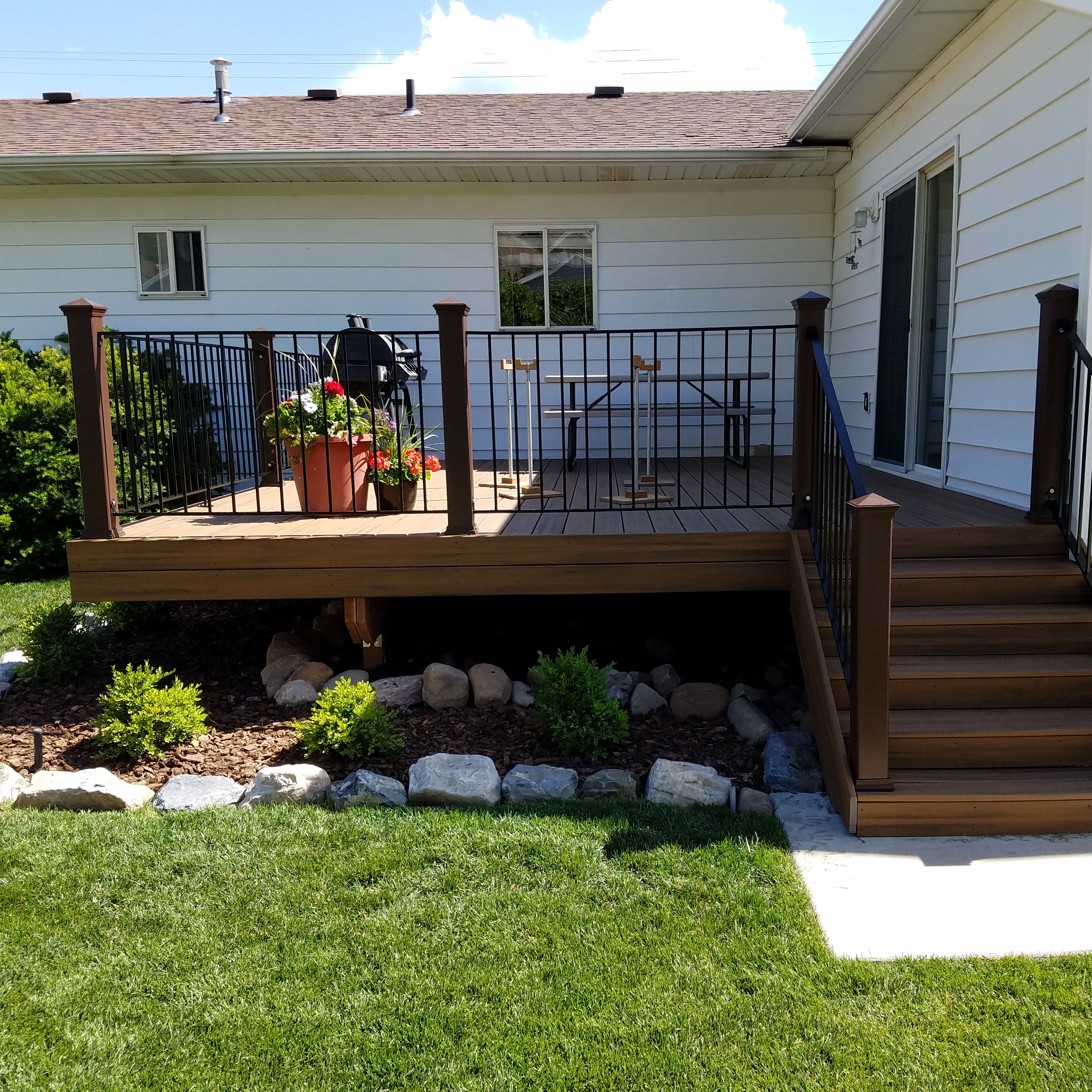 Simple backyard patio railing